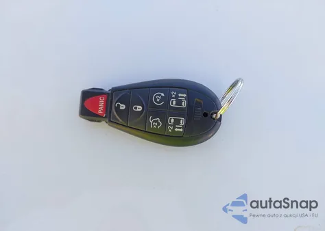 2013 Chrysler Town & Country Touring-L из США, поврежденный, VIN 2C4RC1CG6DR818132